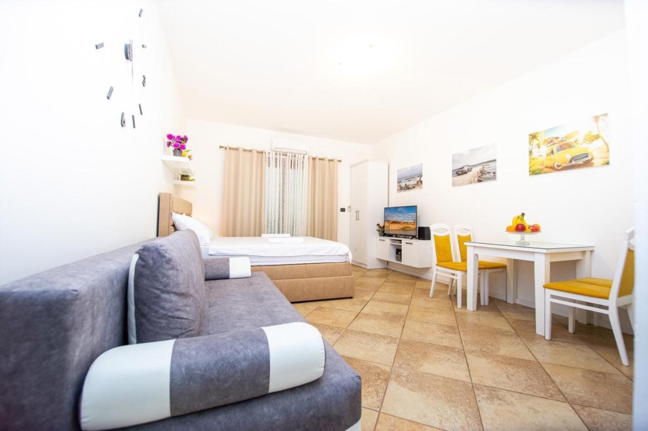 Apartment Studio Premier Rafajlovići Exteriör bild